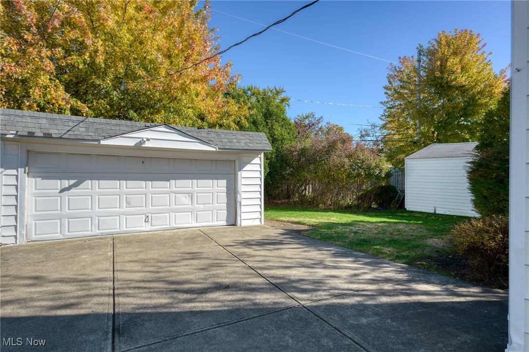 411 E 329th Street Willowick OH 44095