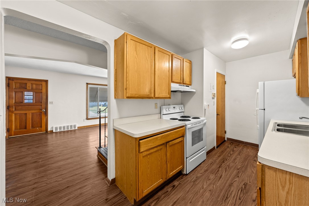 411 E 329th Street Willowick OH 44095