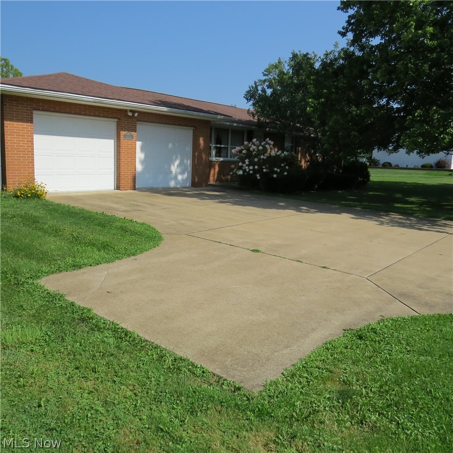 1165 Kensington Road NE Carrollton OH 44615