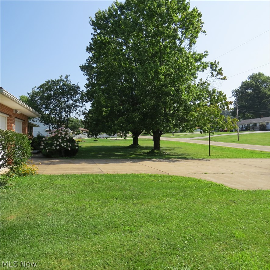 1165 Kensington Road NE Carrollton OH 44615