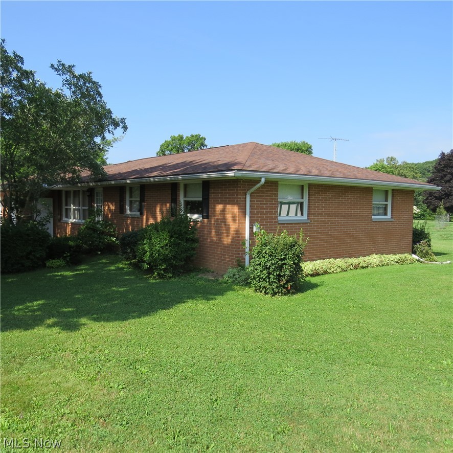 1165 Kensington Road NE Carrollton OH 44615