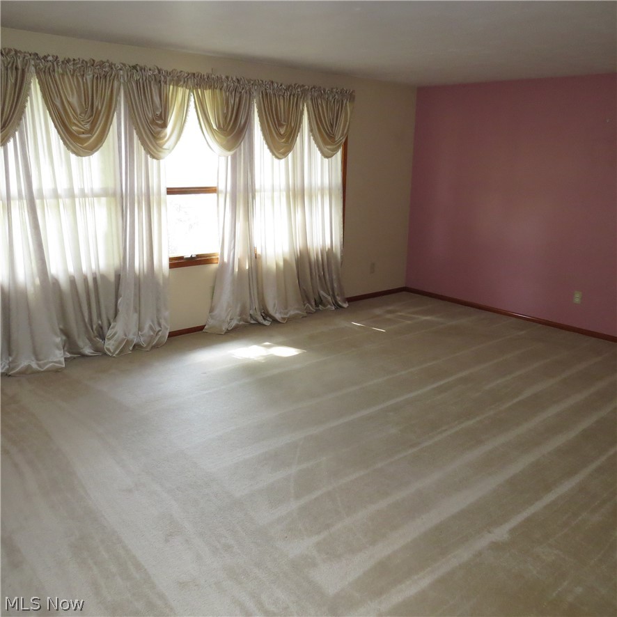 1165 Kensington Road NE Carrollton OH 44615