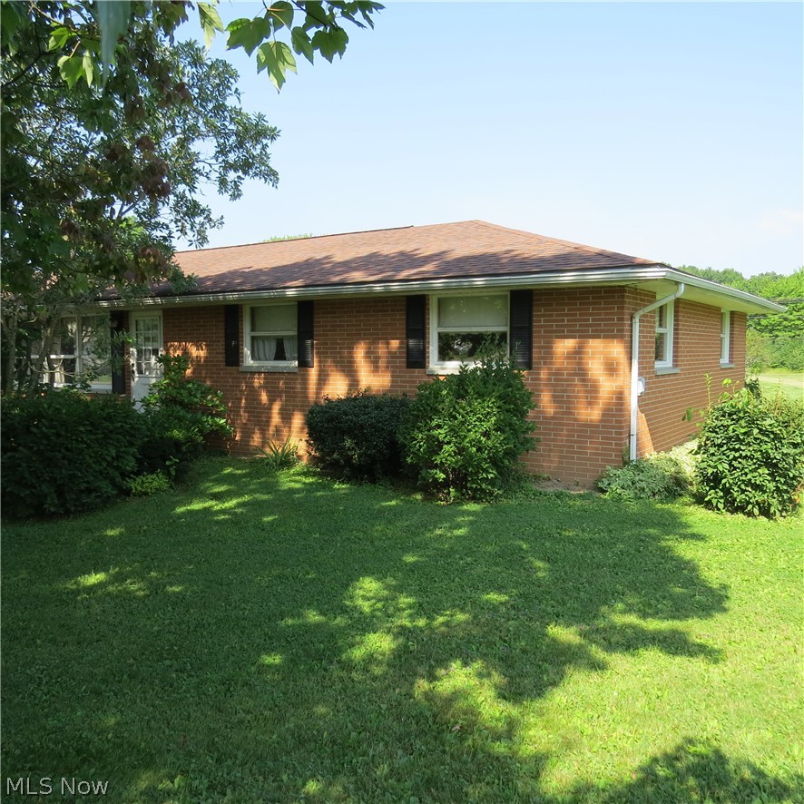 1165 Kensington Road NE Carrollton OH 44615