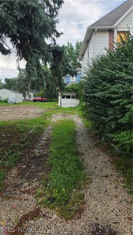 1627 Bonnot Place NE Canton OH 44705
