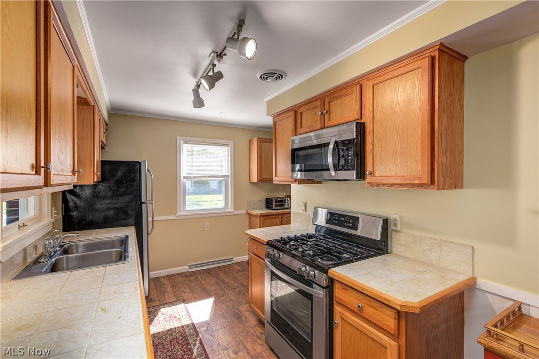 23216 Mildred Avenue North Olmsted OH 44070