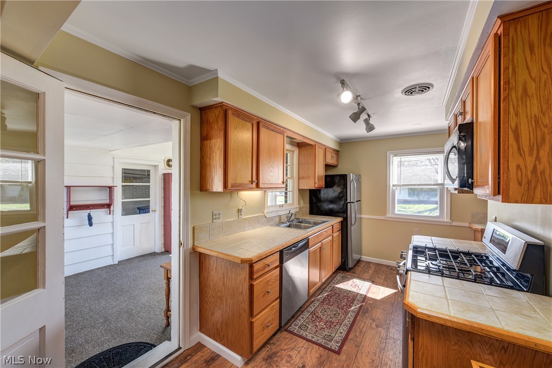 23216 Mildred Avenue North Olmsted OH 44070
