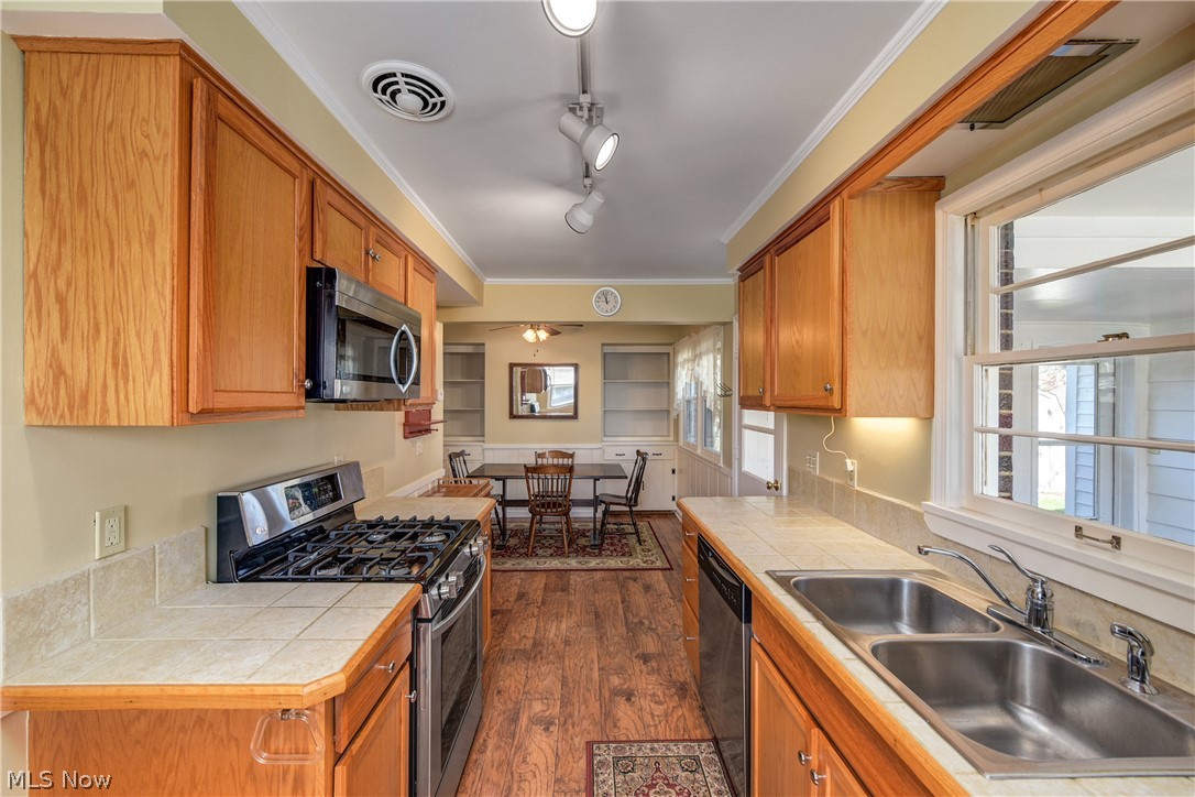 23216 Mildred Avenue North Olmsted OH 44070