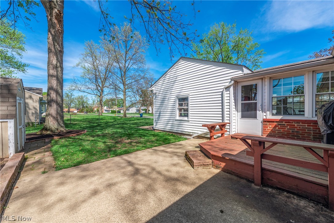 23216 Mildred Avenue North Olmsted OH 44070