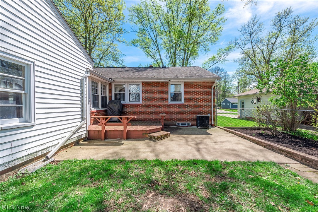 23216 Mildred Avenue North Olmsted OH 44070