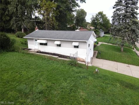 306 E State Street Barberton OH 44203