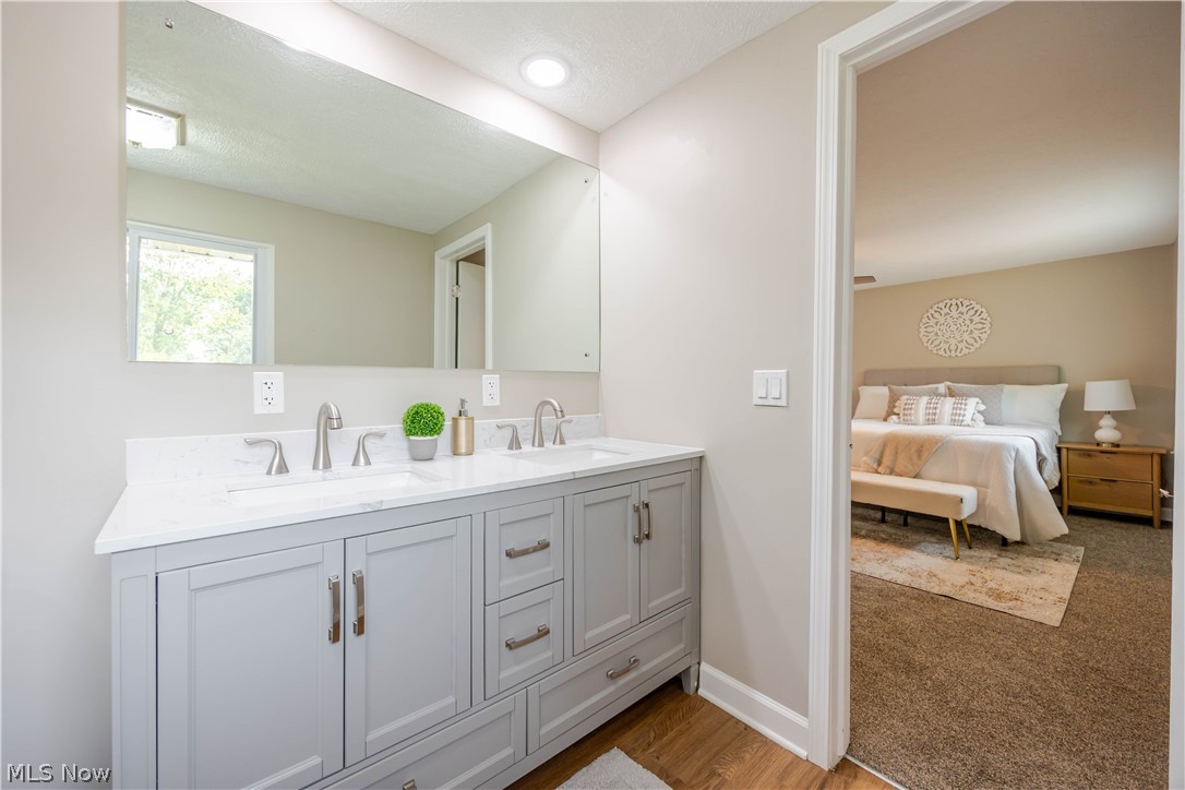 37430 Hunters Ridge Road Solon OH 44139