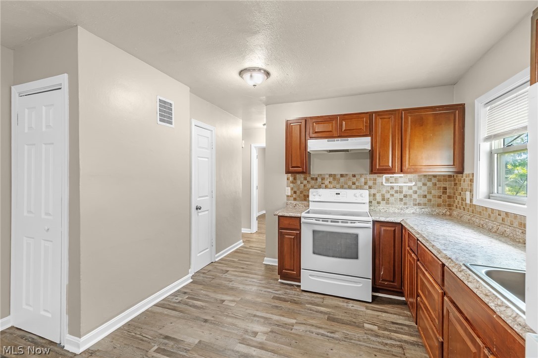910 Ardella Avenue Akron OH 44306