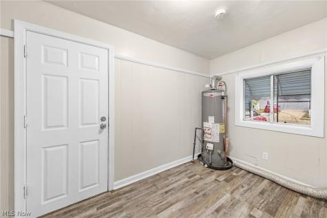 910 Ardella Avenue Akron OH 44306