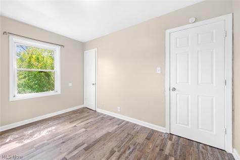 910 Ardella Avenue Akron OH 44306