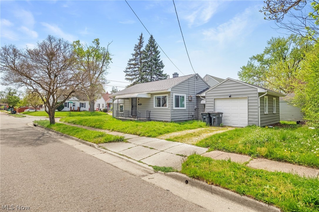 910 Ardella Avenue Akron OH 44306