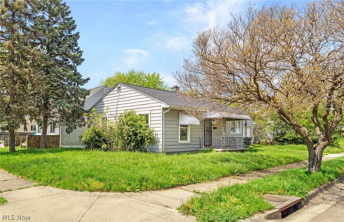 910 Ardella Avenue Akron OH 44306