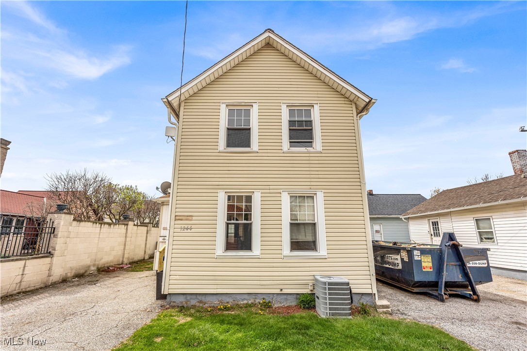 1244 W 69th Street Cleveland OH 44102