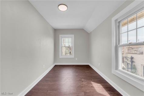 1244 W 69th Street Cleveland OH 44102