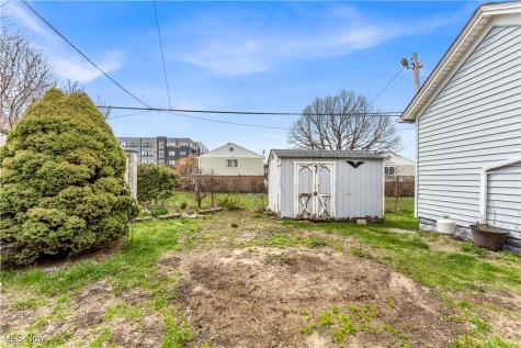 1244 W 69th Street Cleveland OH 44102