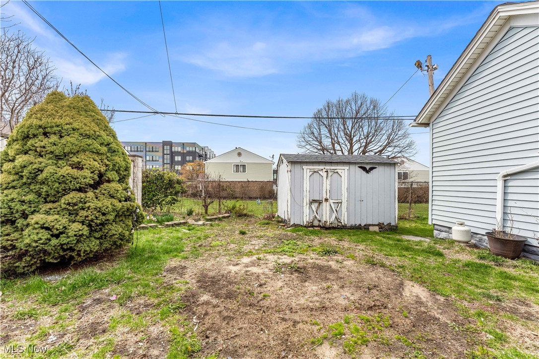 1244 W 69th Street Cleveland OH 44102
