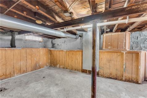 1244 W 69th Street Cleveland OH 44102