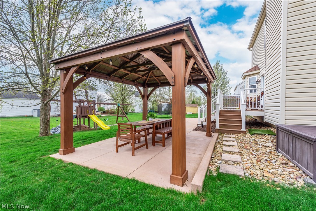 657 Ashbrook Drive Wadsworth OH 44281
