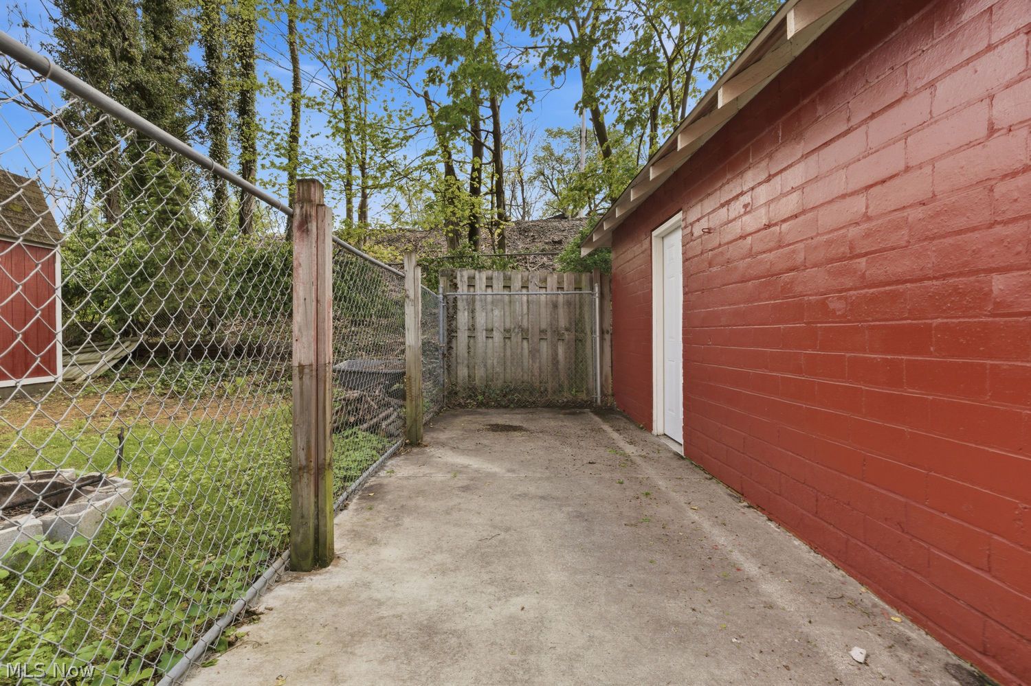 156 Beaver Court Amherst OH 44001