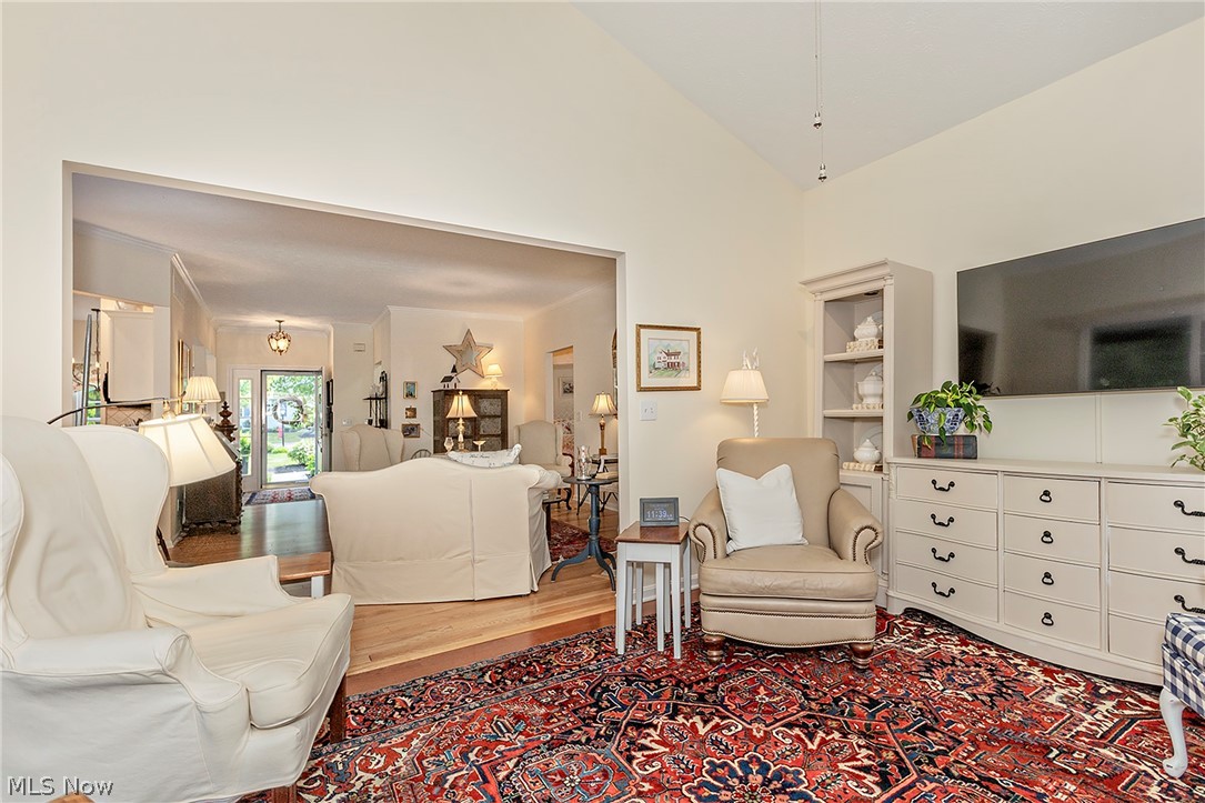 383 Woodside Drive Northfield OH 44067