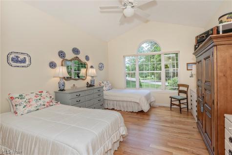 383 Woodside Drive Northfield OH 44067