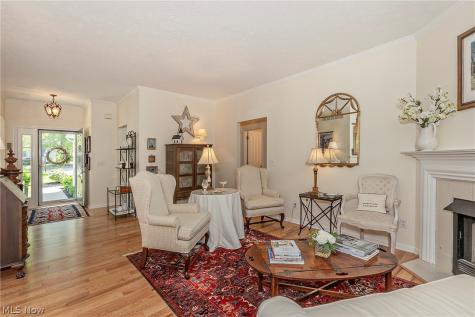 383 Woodside Drive Northfield OH 44067