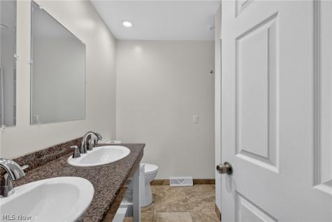 2389 Babcock Road Hinckley OH 44233