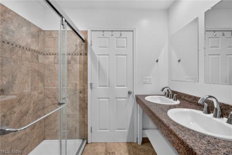 2389 Babcock Road Hinckley OH 44233