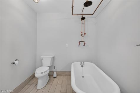 2389 Babcock Road Hinckley OH 44233