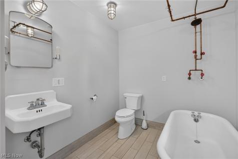 2389 Babcock Road Hinckley OH 44233