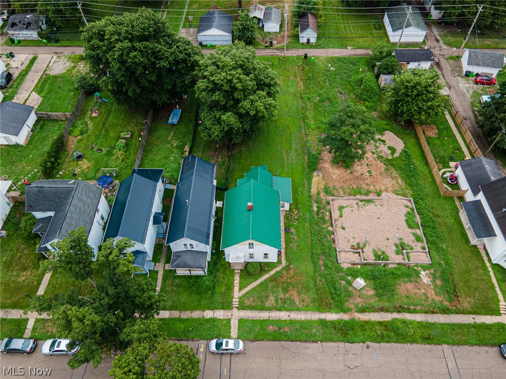 936 S Lawn Avenue Coshocton OH 43812