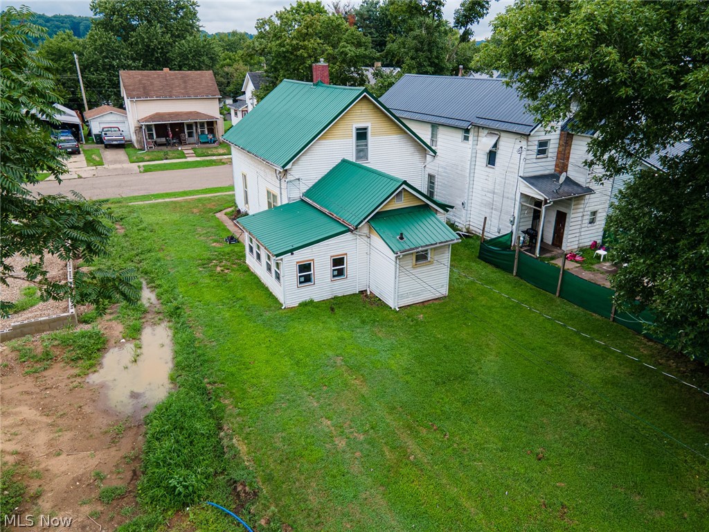 936 S Lawn Avenue Coshocton OH 43812