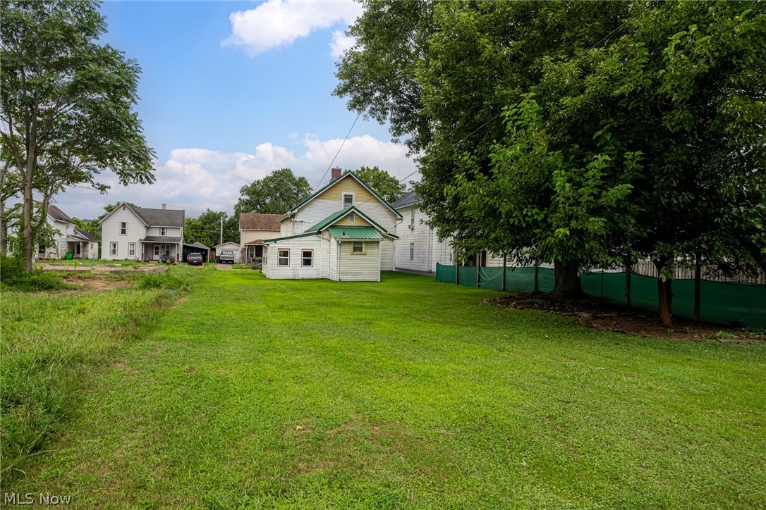 936 S Lawn Avenue Coshocton OH 43812