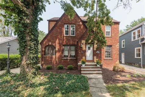 19726 Riverwood Avenue Rocky River OH 44116