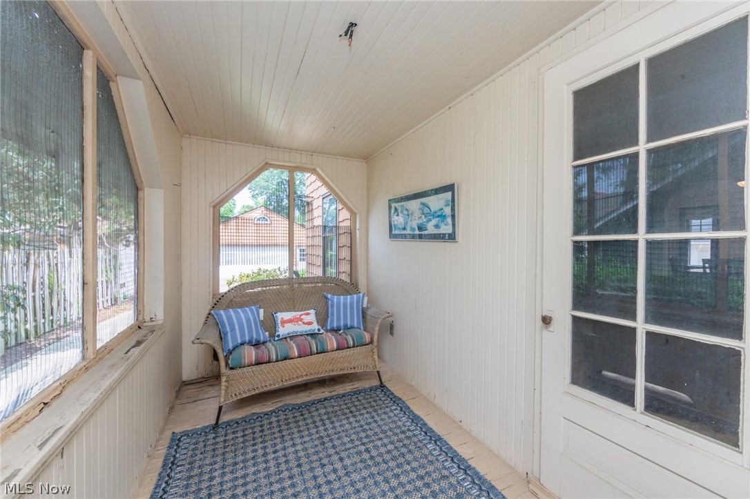 19726 Riverwood Avenue Rocky River OH 44116