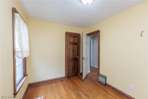 19726 Riverwood Avenue Rocky River OH 44116
