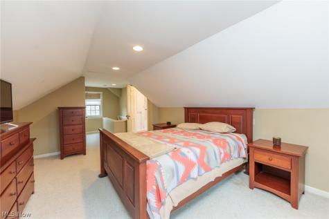 19726 Riverwood Avenue Rocky River OH 44116