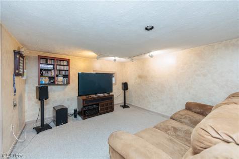 19726 Riverwood Avenue Rocky River OH 44116