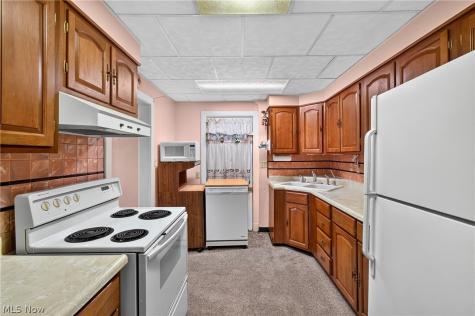 1392 Maryland Avenue SW Canton OH 44710