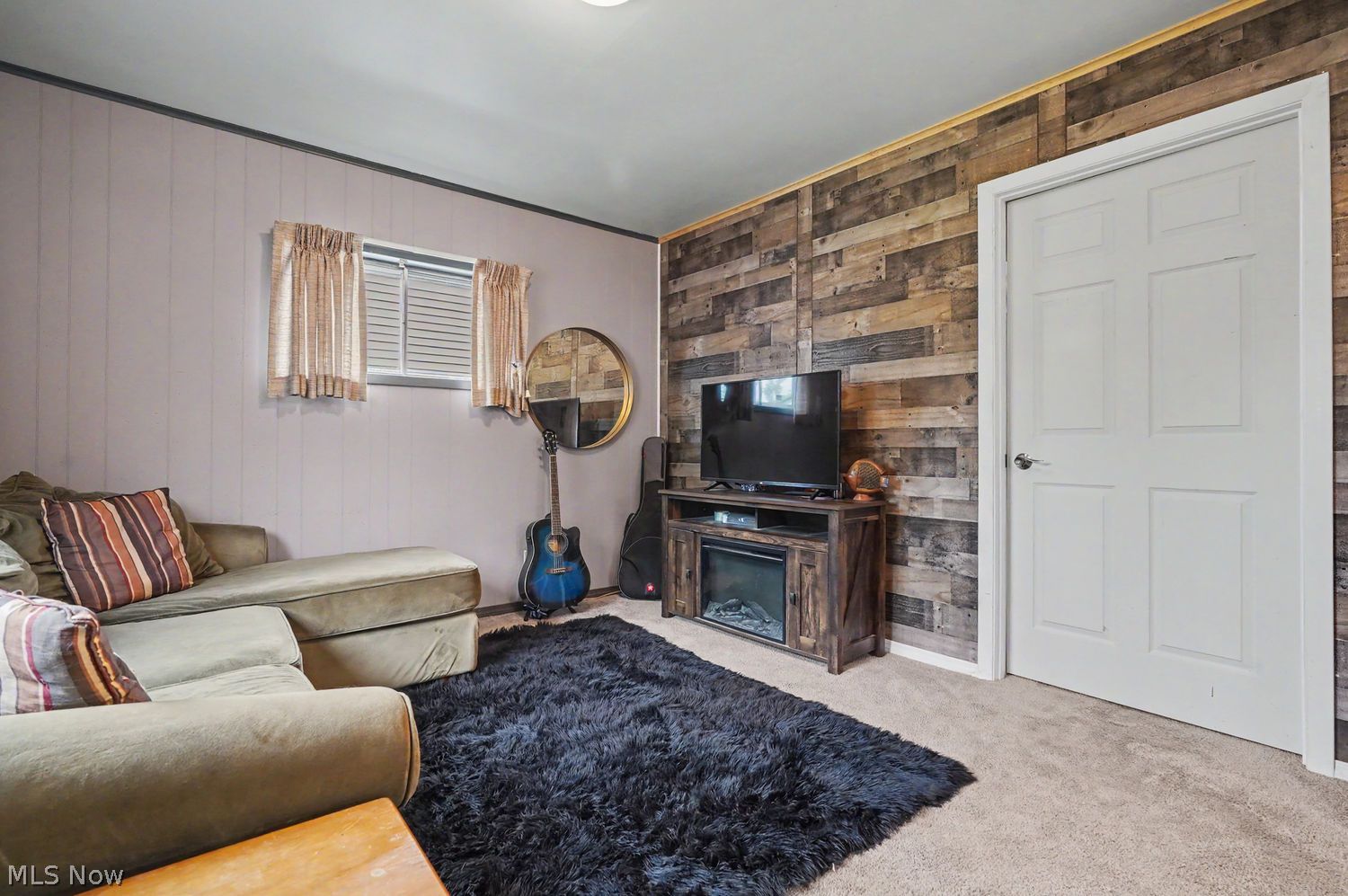 3278 Tod Avenue NW Warren OH 44485