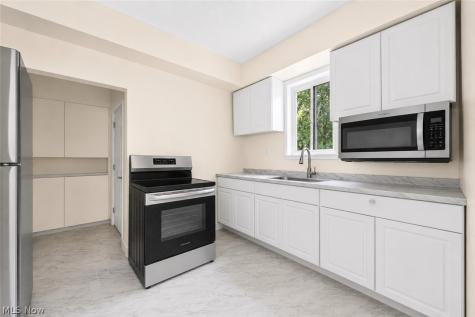 930 Johnston Street Akron OH 44306