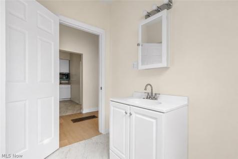 930 Johnston Street Akron OH 44306