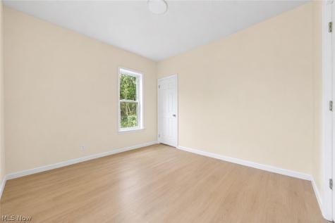 930 Johnston Street Akron OH 44306