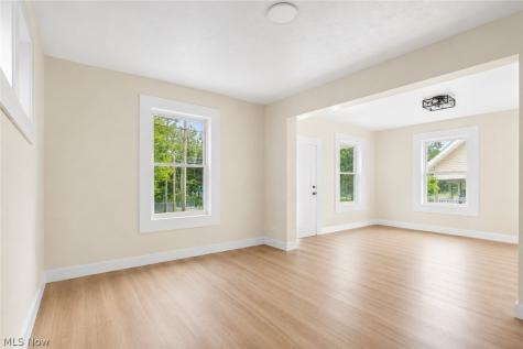 930 Johnston Street Akron OH 44306