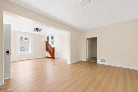 930 Johnston Street Akron OH 44306