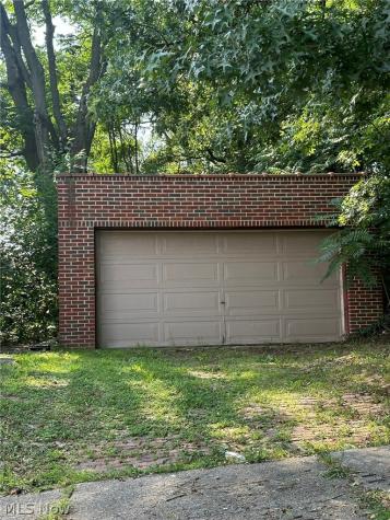 875 Mckinley Avenue Akron OH 44306